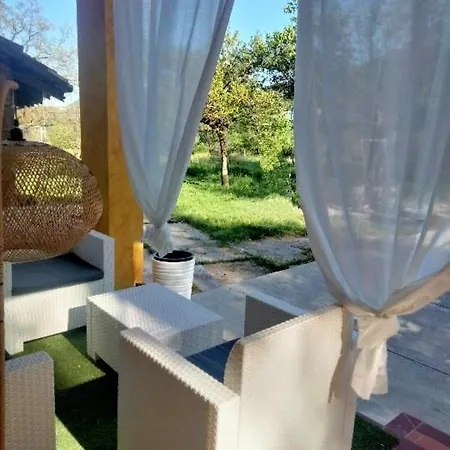 Countryside Hot & Romantic